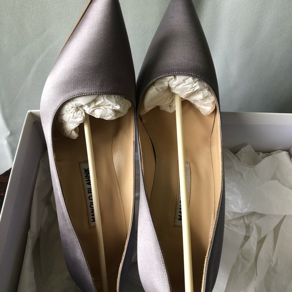 Manolo Blahnik BB Satin Pumps - Lavender